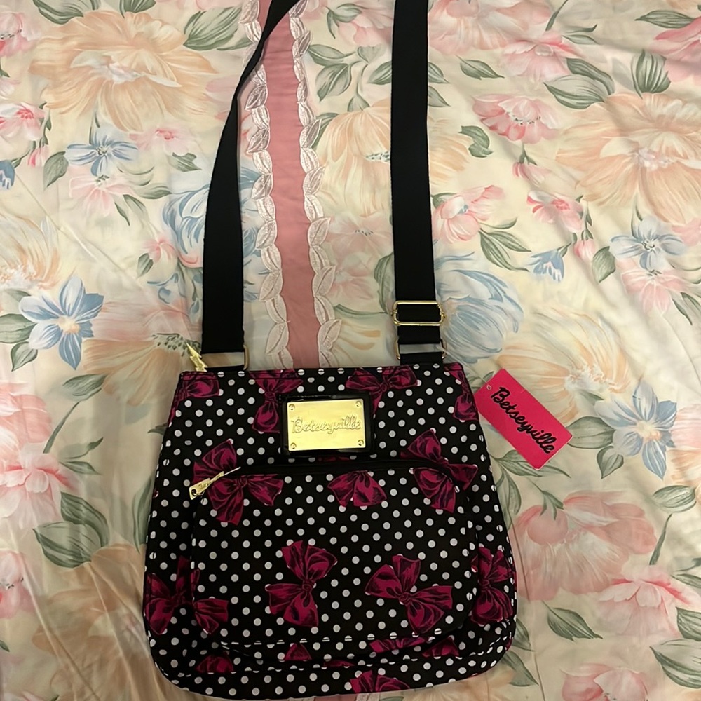 Betsyville Crossbody NWT